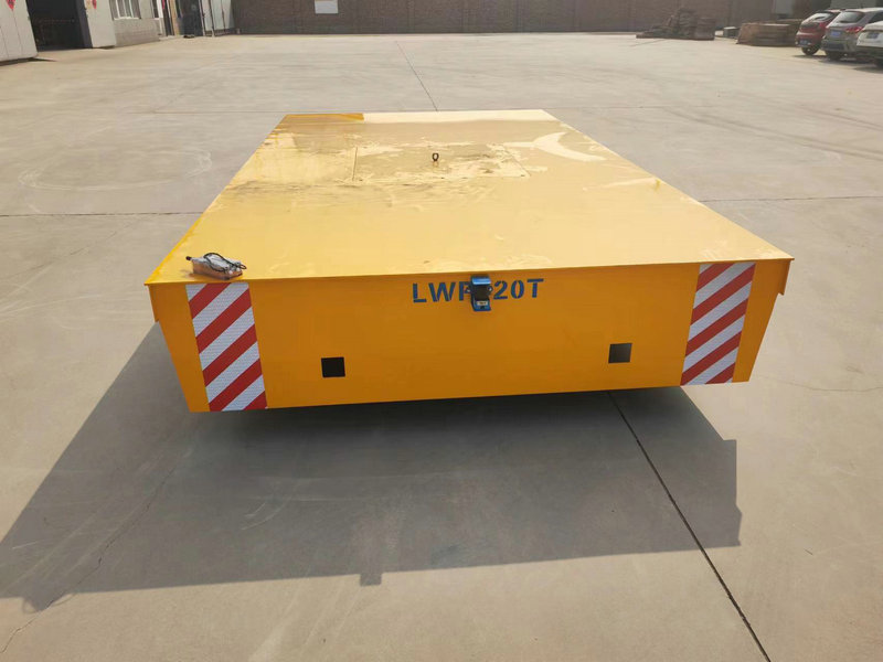 ট্র্যাকহীন বৈদ্যুতিক গাড়ি