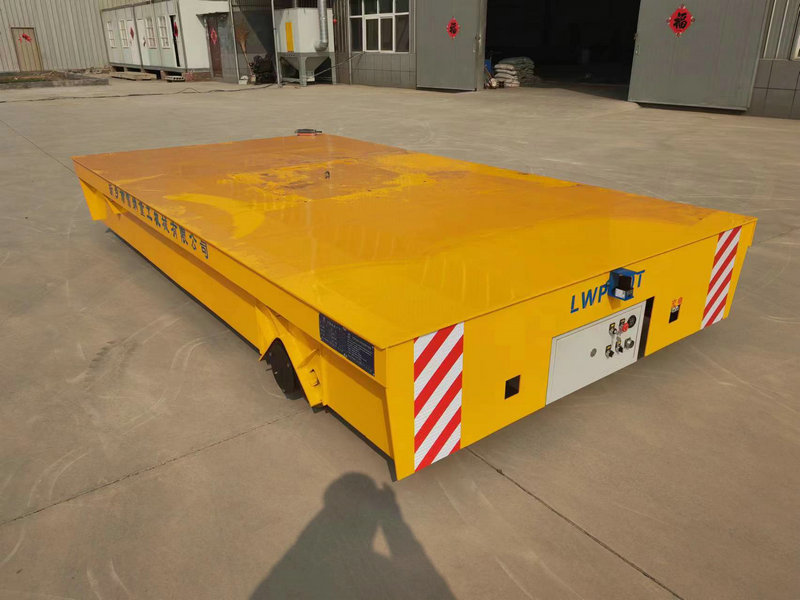 ট্র্যাকহীন বৈদ্যুতিক গাড়ি