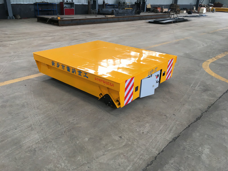 5 টন খনির ট্র্যাকহীন স্থানান্তর যানবাহন