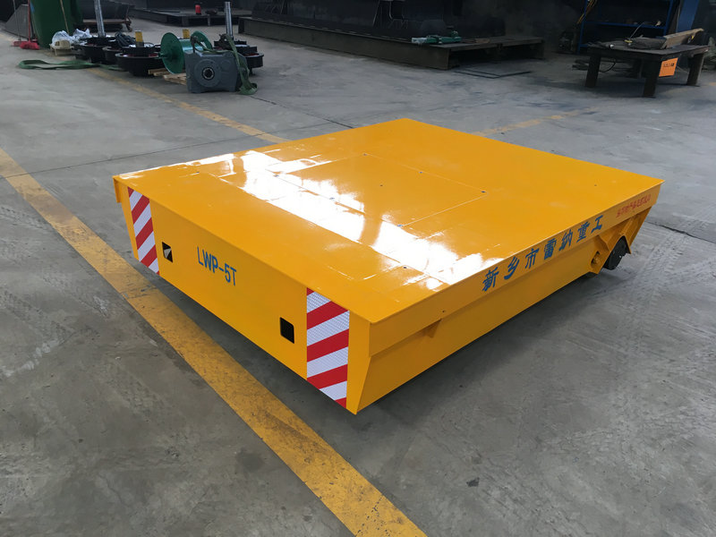 5 টন খনির ট্র্যাকহীন স্থানান্তর যানবাহন