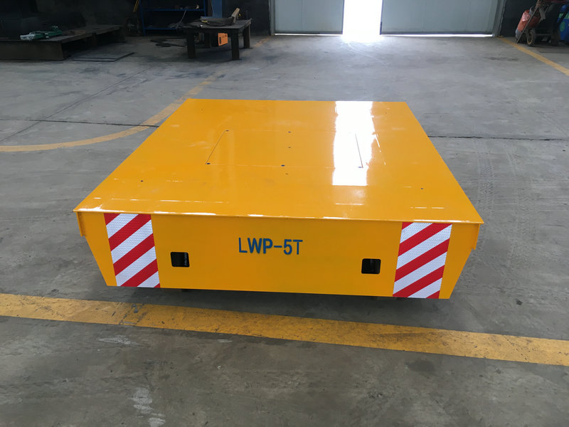 5 টন খনির ট্র্যাকহীন স্থানান্তর যানবাহন