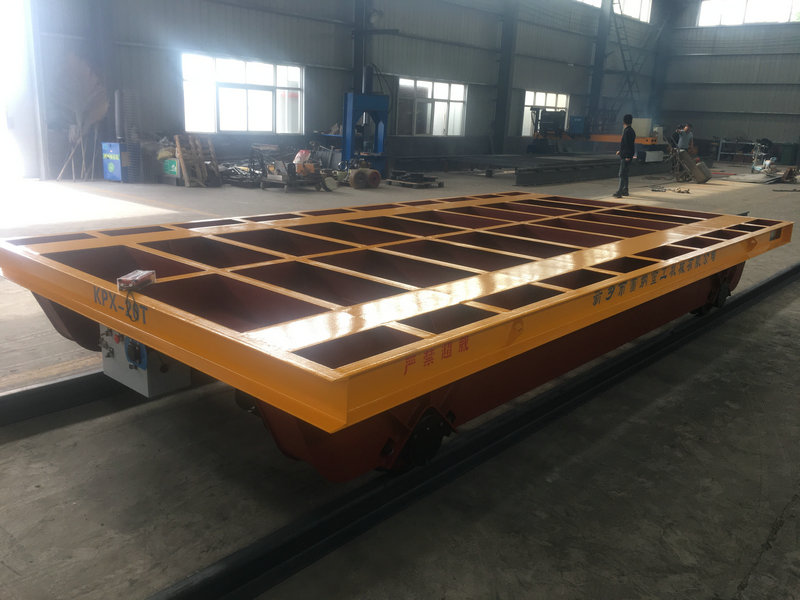 ২০ টন রেল পরিবহন গাড়ি